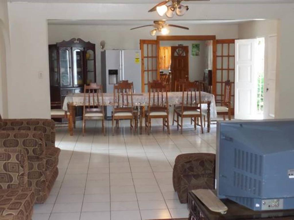 Villa Donna Inn Μοντέγκο Μπέυ Εξωτερικό φωτογραφία