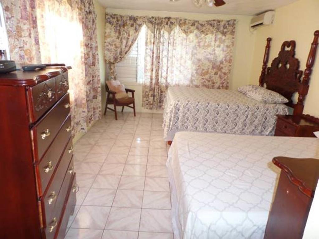 Villa Donna Inn Μοντέγκο Μπέυ Δωμάτιο φωτογραφία