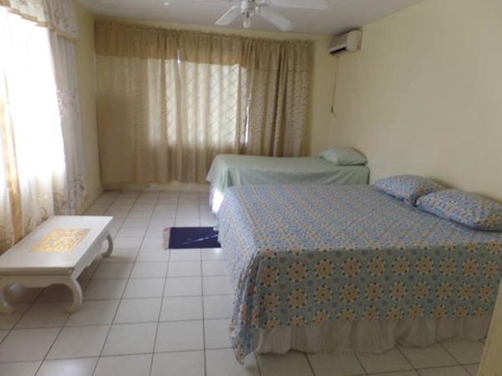 Villa Donna Inn Μοντέγκο Μπέυ Δωμάτιο φωτογραφία